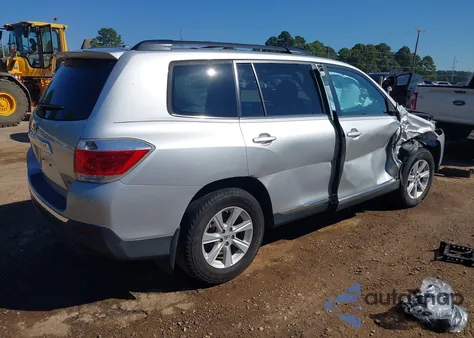 2012 Toyota Highlander Se V6 z USA, uszkodzony, nr VIN 5TDBK3EH1CS119616